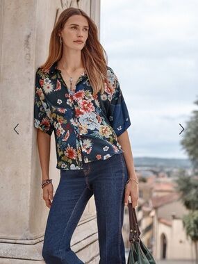 Johnny Was Audrey Short Sleeve Shirt Advestia Silk Floral Size Small NWT